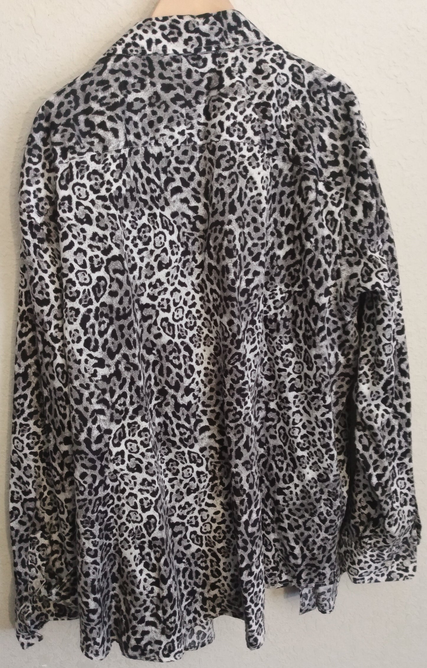 Long Sleeve Leopard Print Shirt