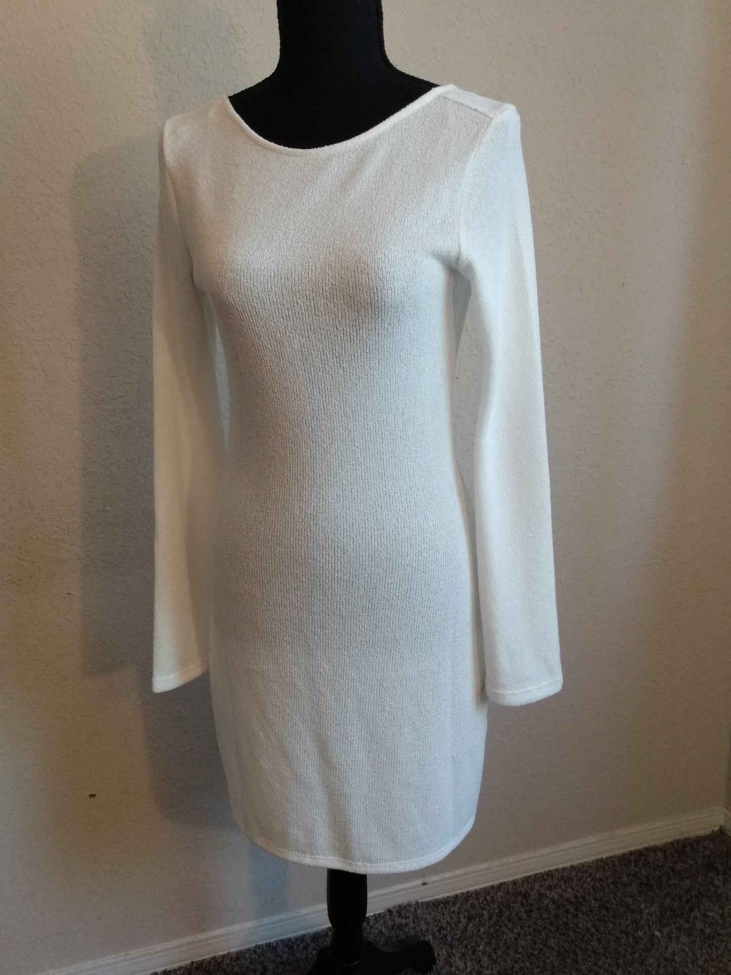 Long Sleeved White Knit Dress