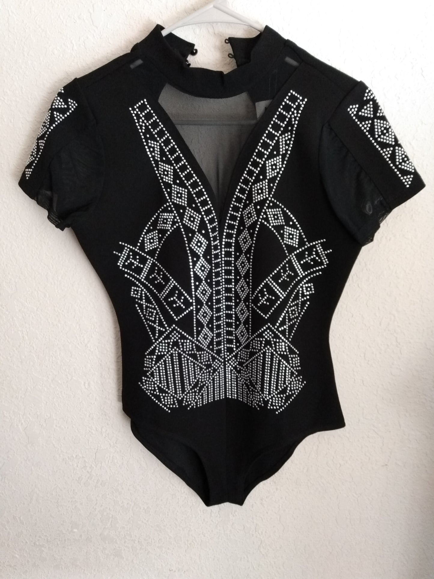 Petite Black Print Body Blouse