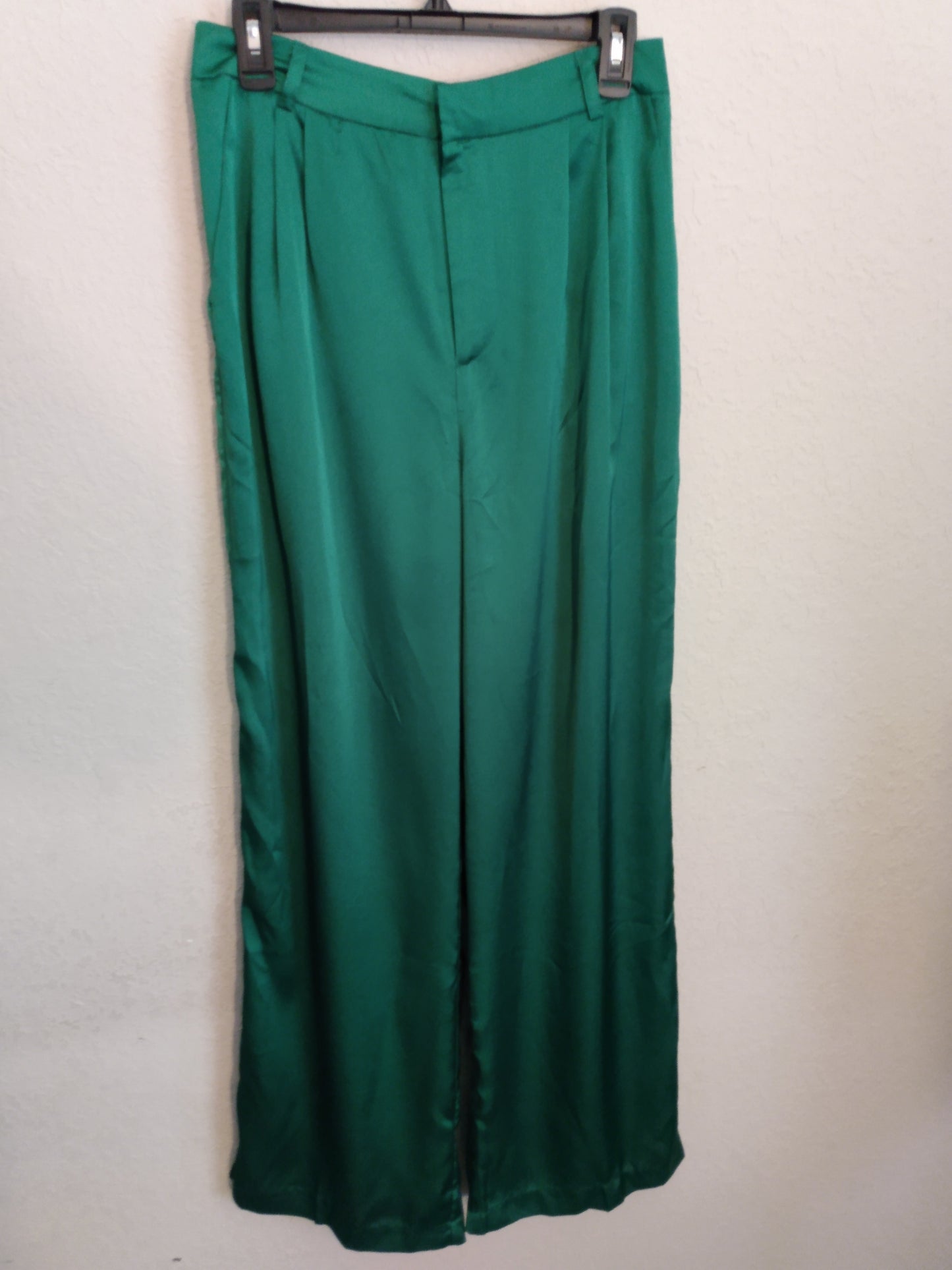 Long Sleeved Green Satin Pants Suit