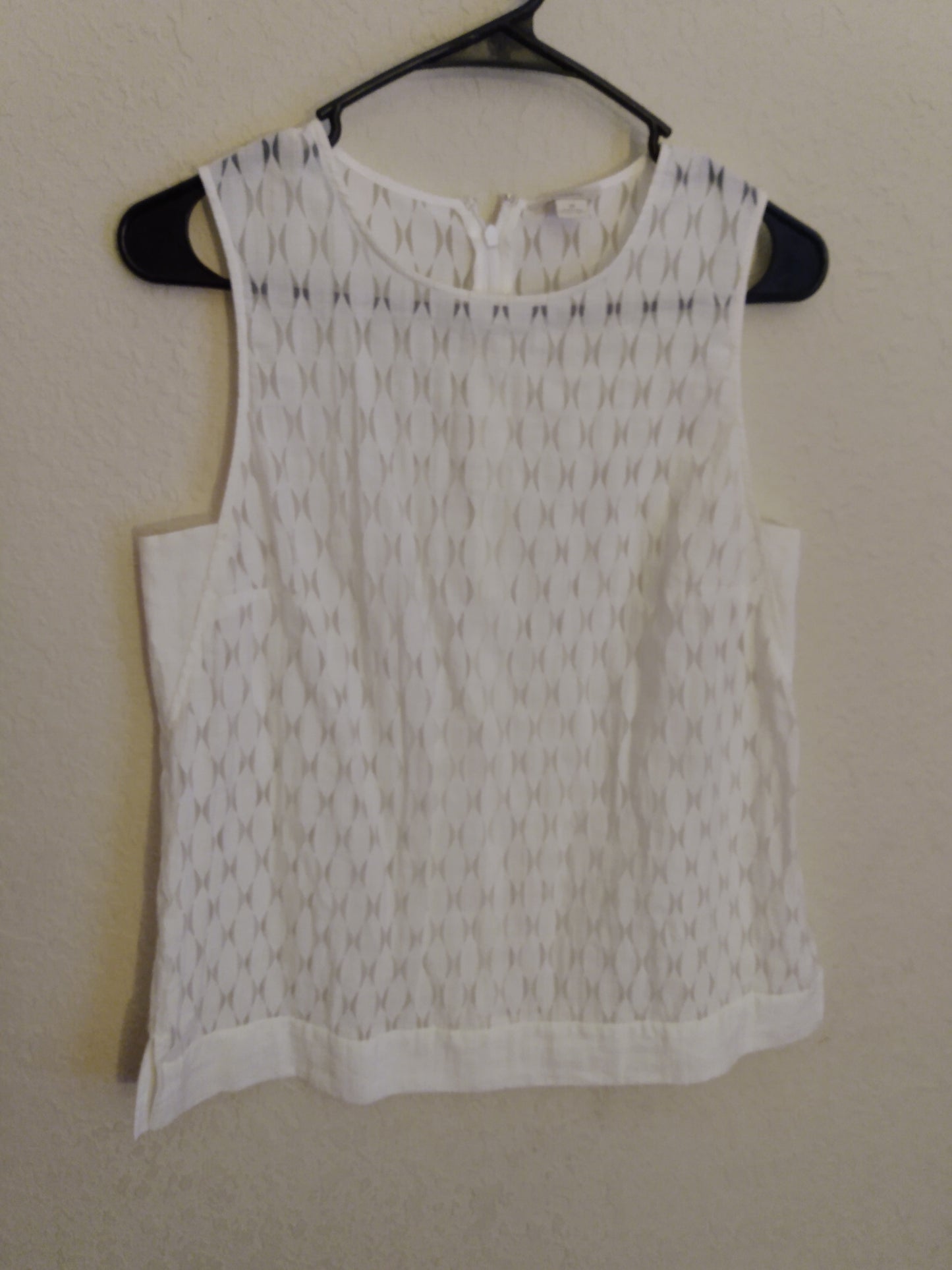 Sleeveless Summer White Top