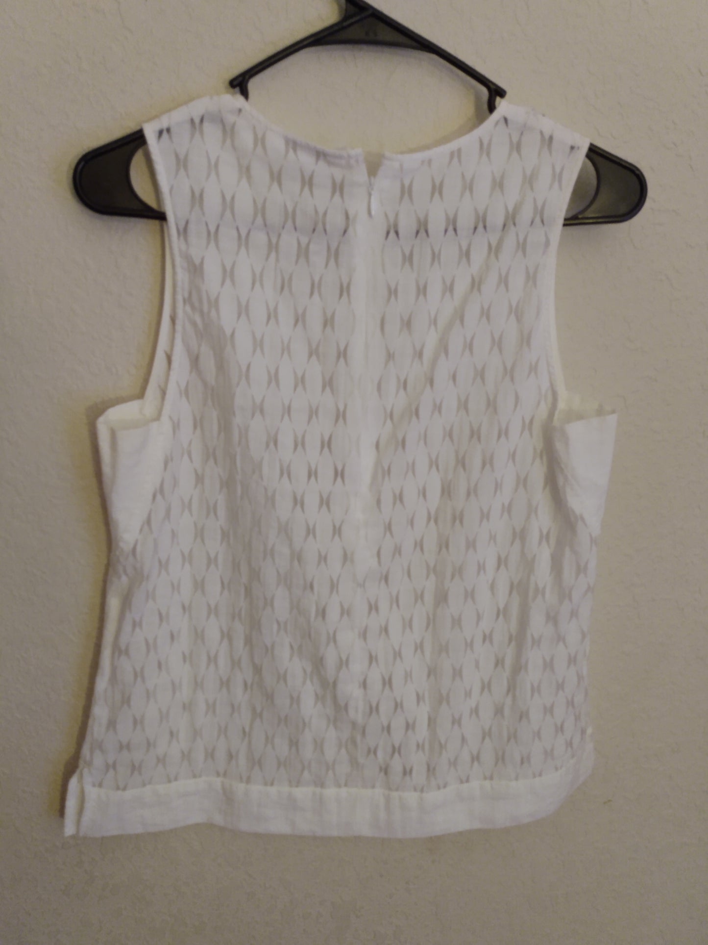 Sleeveless Summer White Top