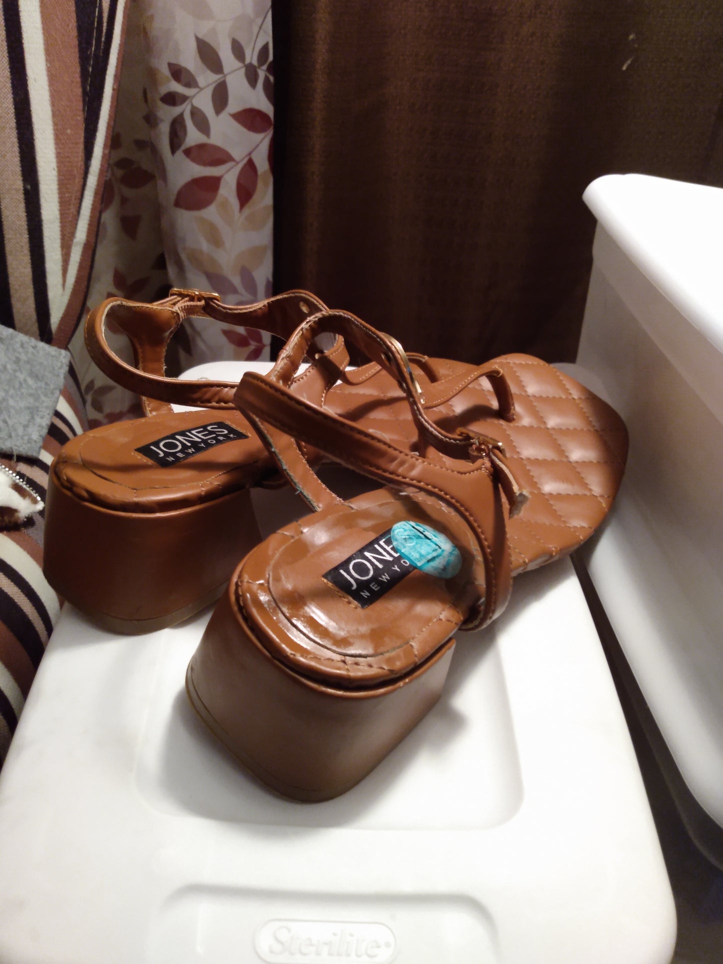 Joes New York Brown Sandals