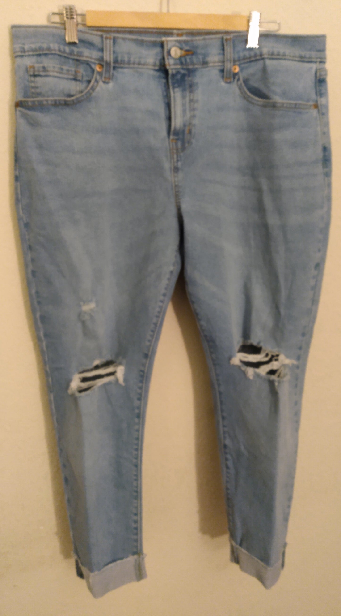 Distress Levis Denim Pants